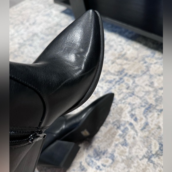 Dolce Vita Black boots - Picture 5 of 9